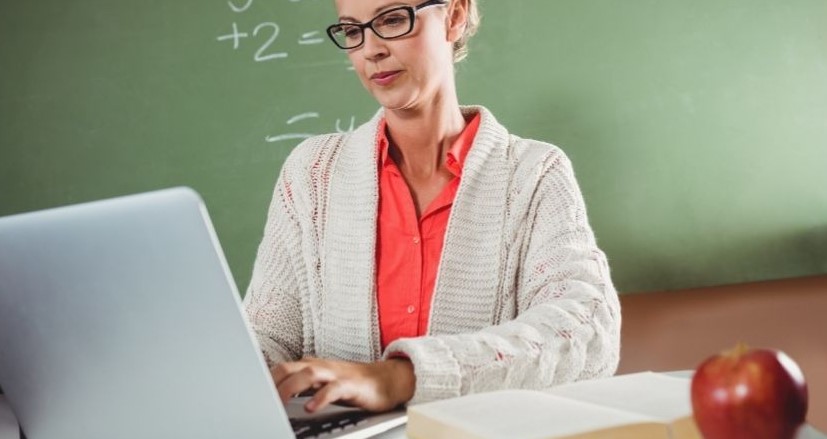 piattaforme di apprendimento digitale insegnante