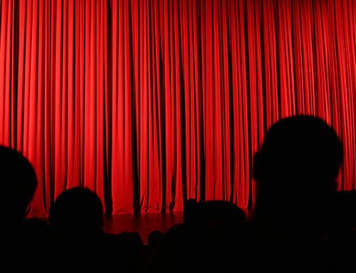 Il palcoscenico come aula: imparare con il teatro in lingua