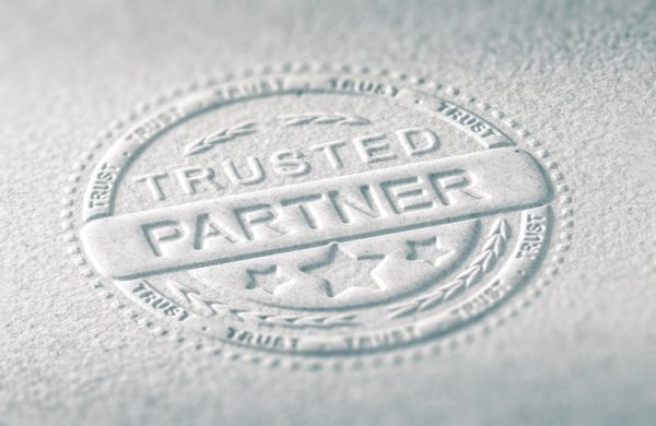 partner-affidabile-foglio-bianco-e-timbro