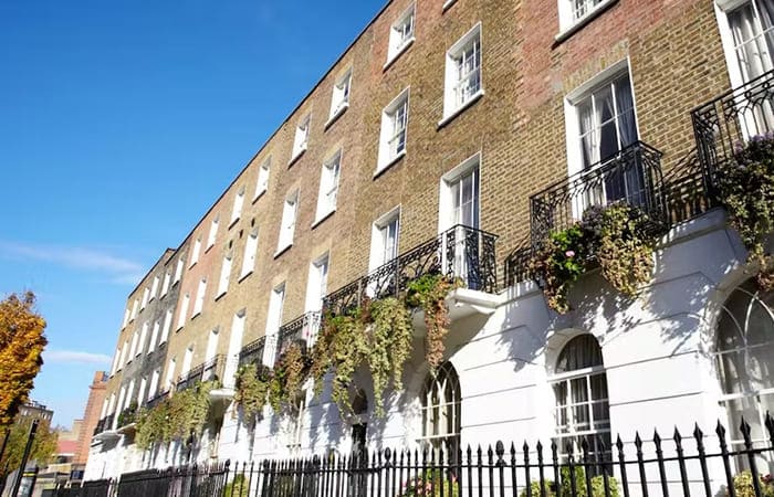 visita alla via 87 North Gower Street