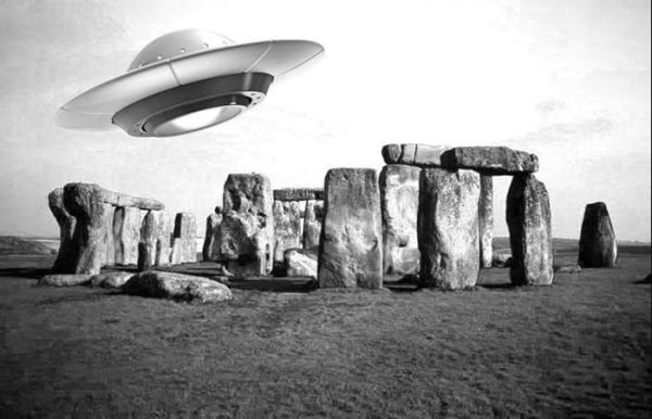 alieni e la costruito di Stonehenge
