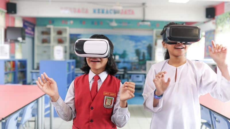 L'apprendimento online e l'intelligenza artificiale nella scuola in Italia