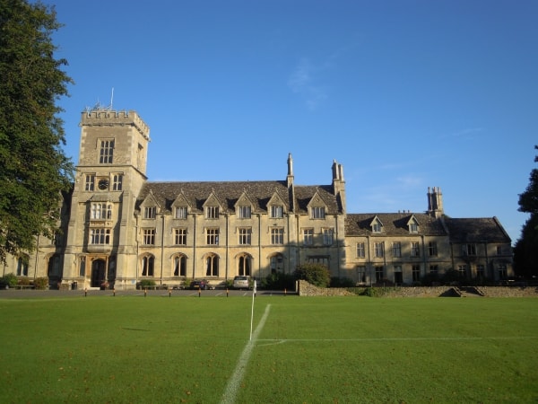 college di cirencester inghilterra