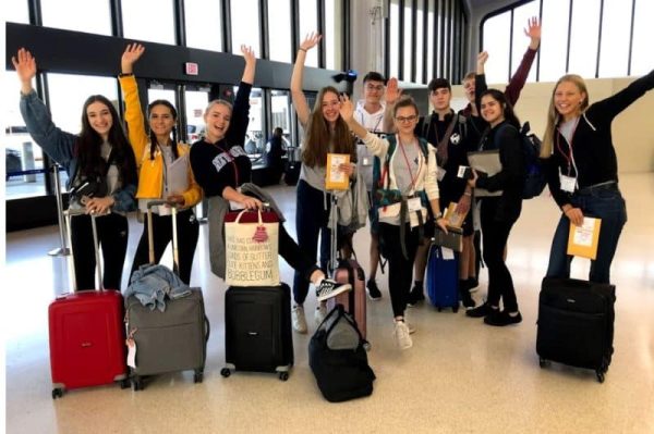 ragazze di ritorno da un anno di studio all'estero