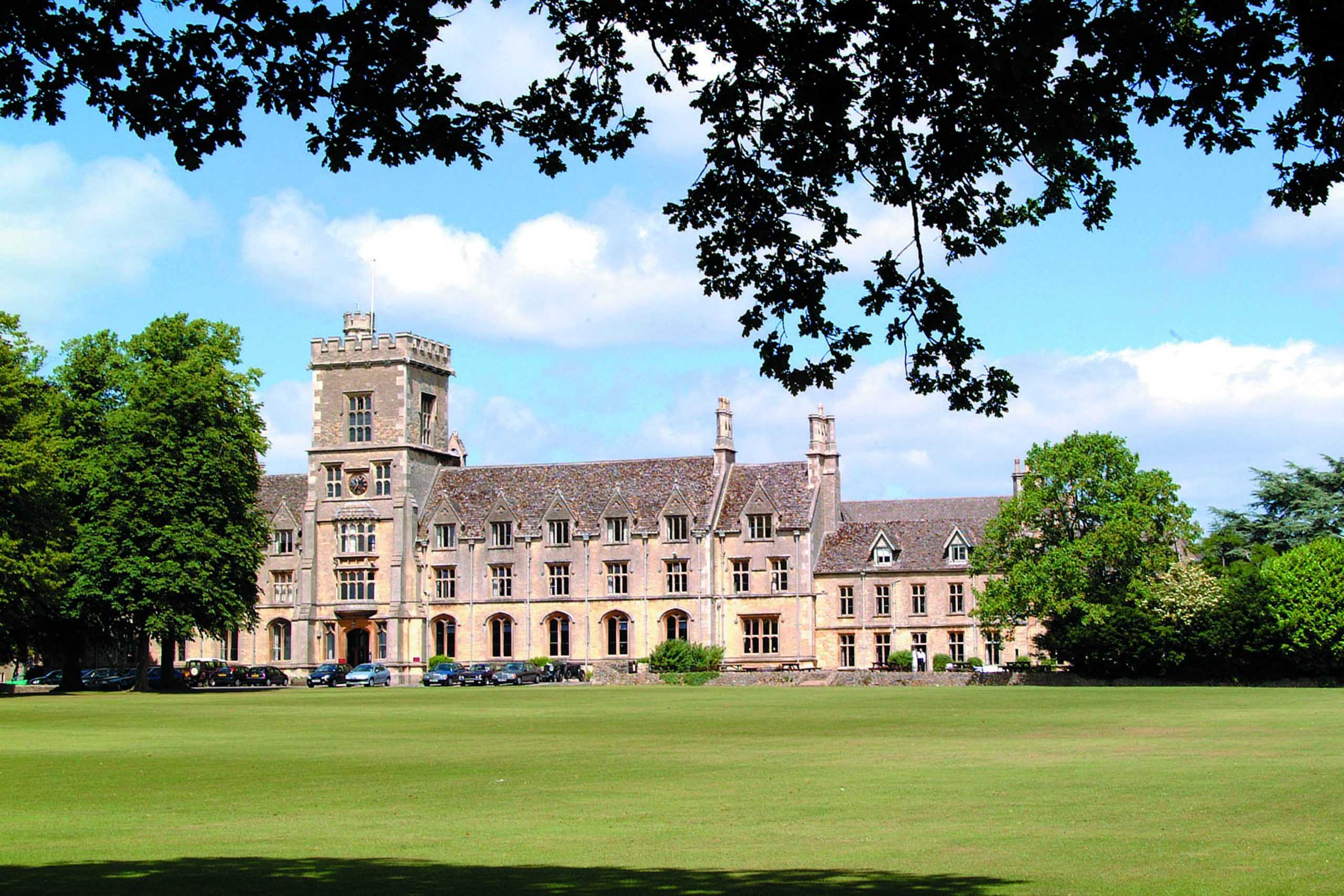 Cirencester-ROYAL-AGRICULTURAL-UNIVERSITY-1