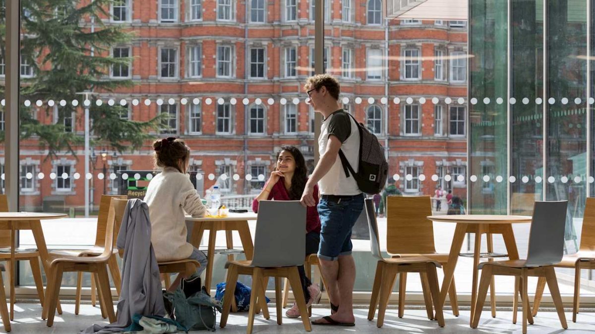 Londra-Egham-THE-ROYAL-HOLLOWAY-UNIVERSITY-OF-LONDON-1